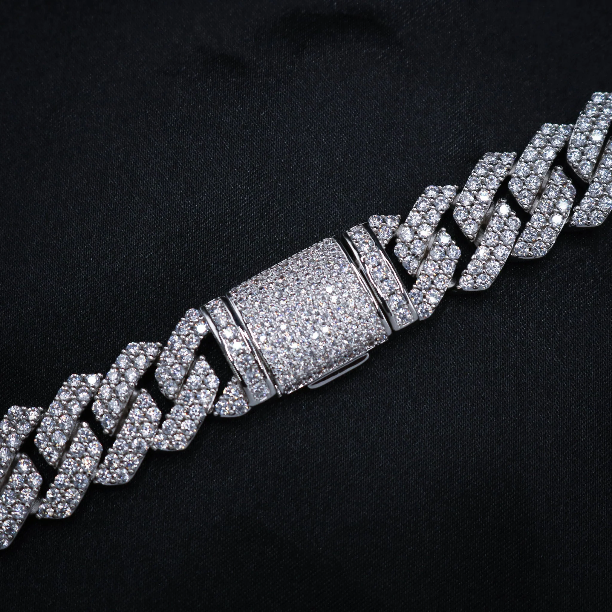 13mm Moissanite Prong Link Chain - 925 Silver - Image 4