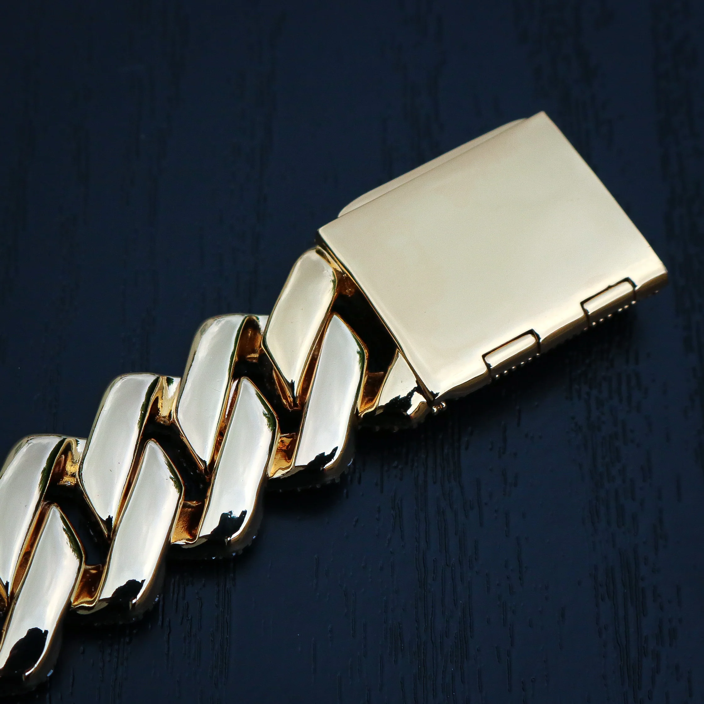 19mm Diamond Prong Link Cuban Bracelet - Gold - Image 4