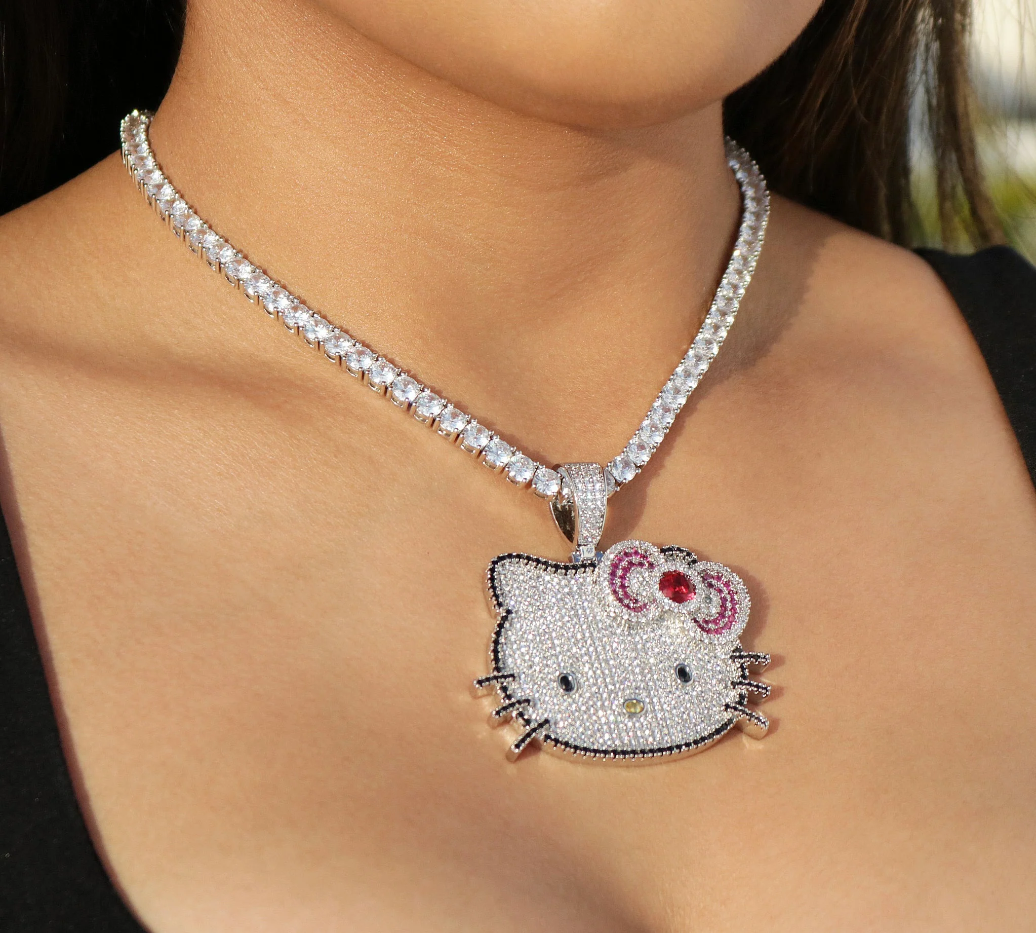 Icy Kitty Pendant - White Gold - Image 2