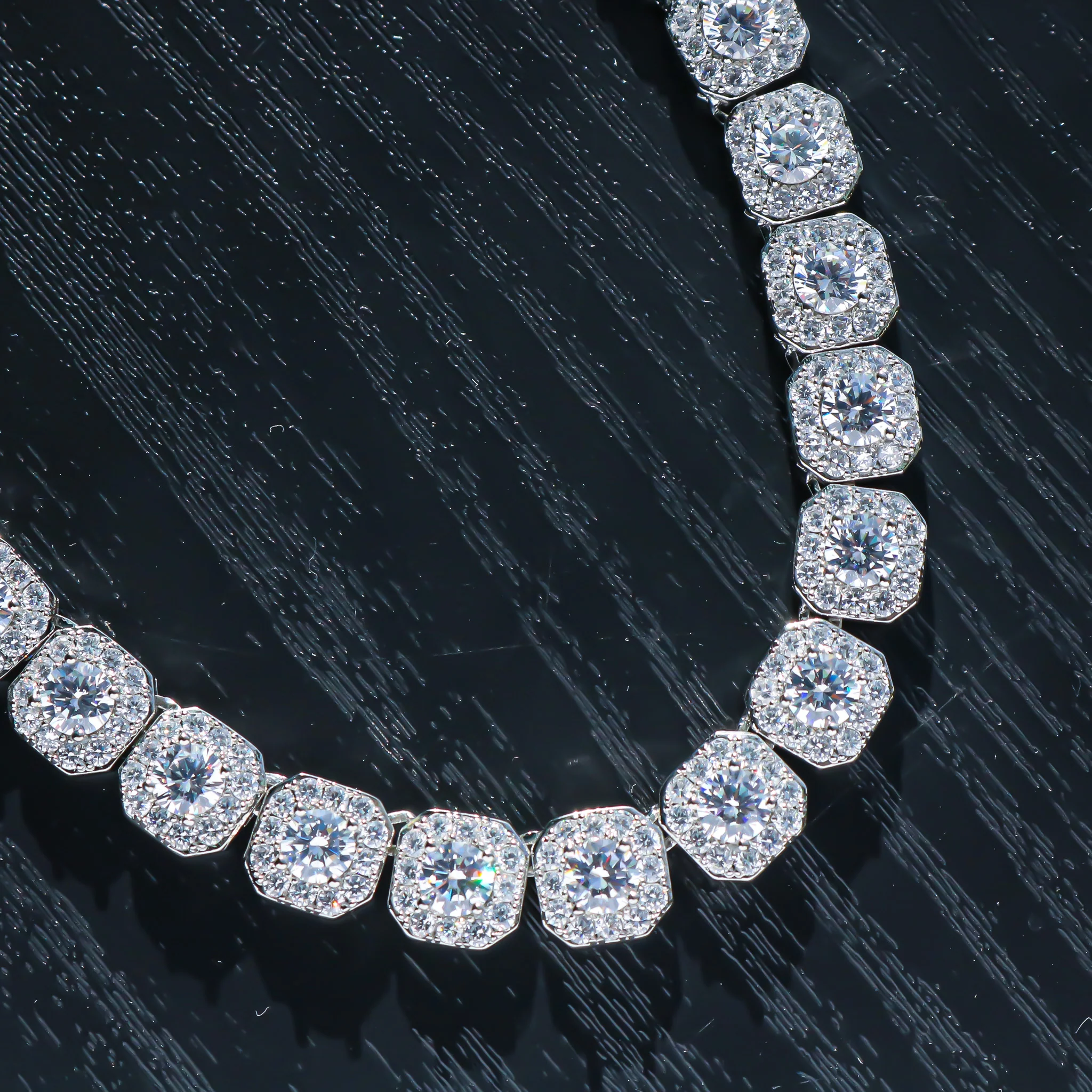 10mm Clustered Tennis Chain - White Gold - Image 4