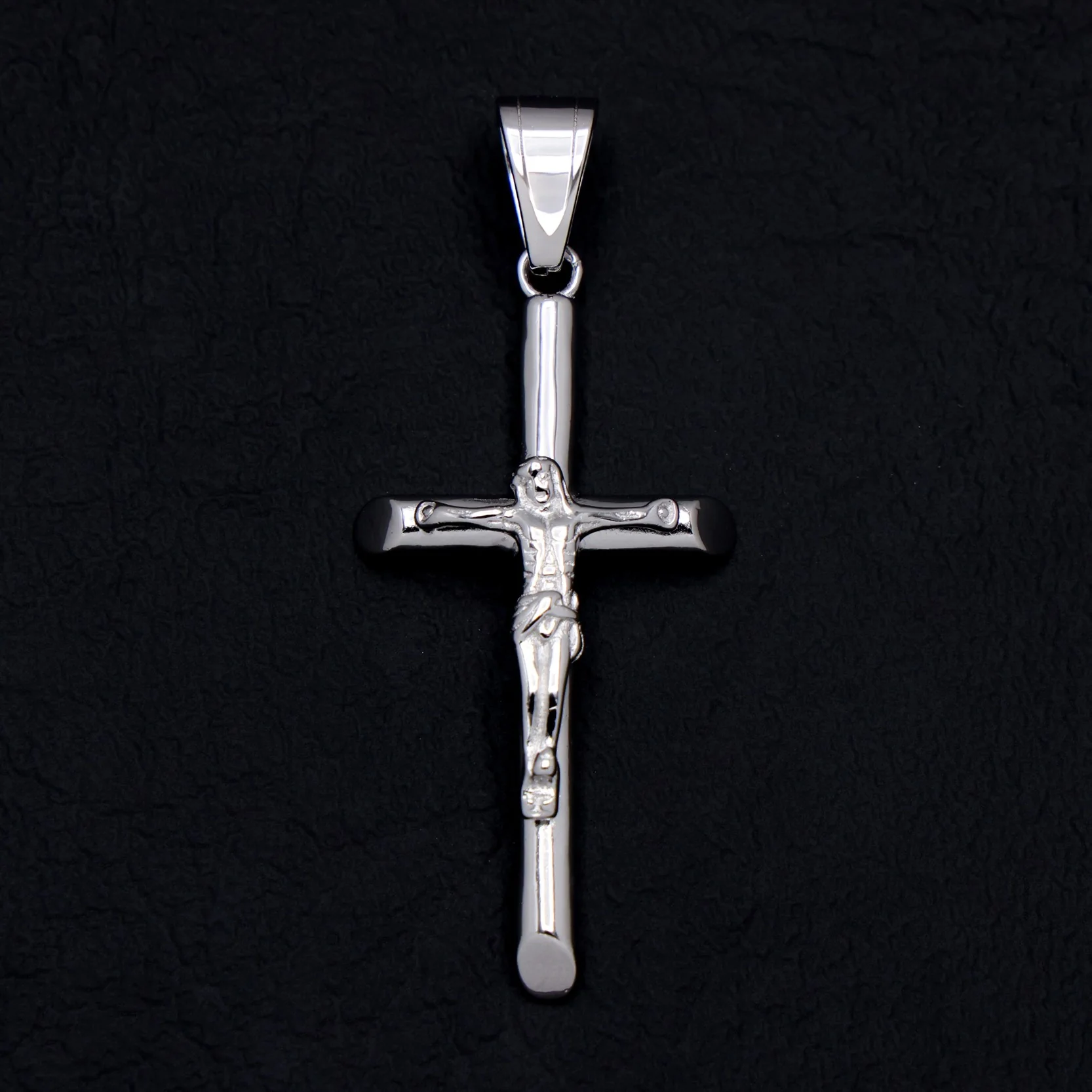 The Classic Crucifix Pendant - 925 Silver
