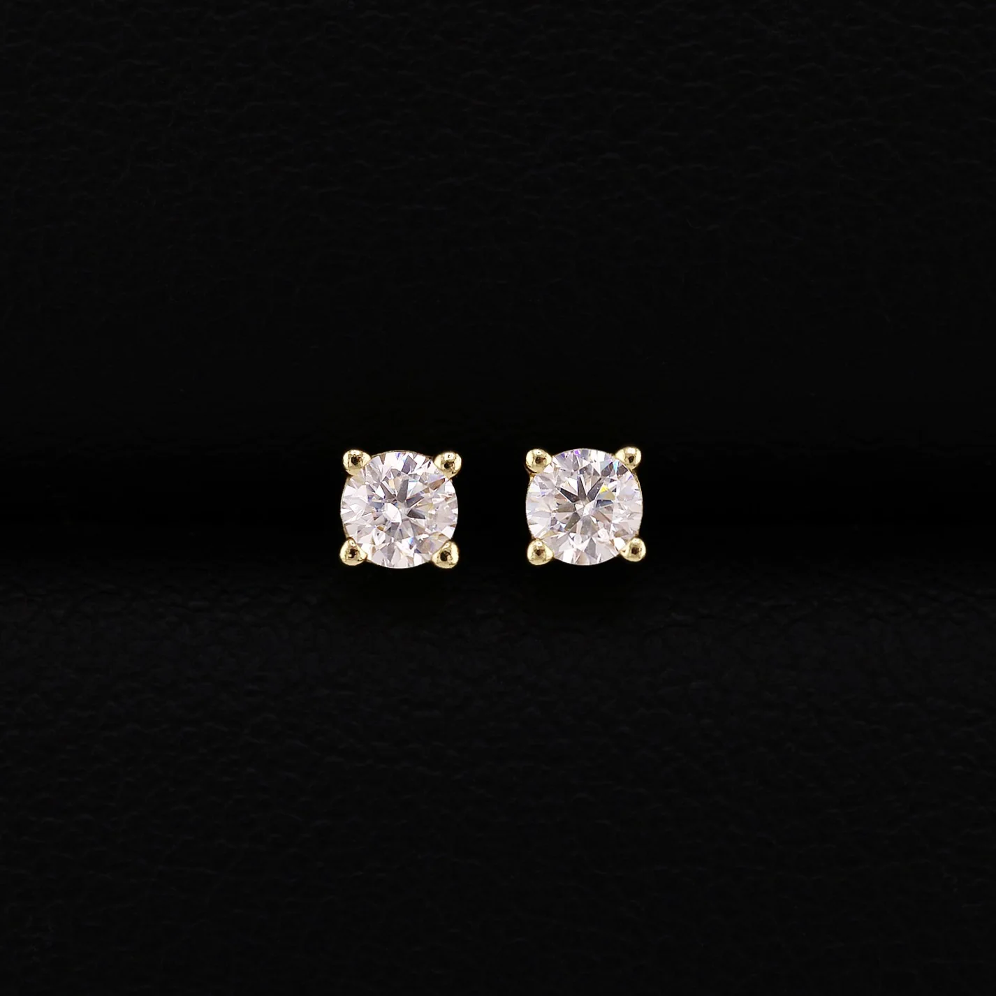 VVS Moissanite Round Cut Stud Earrings - Gold over 925 Silver - Image 3
