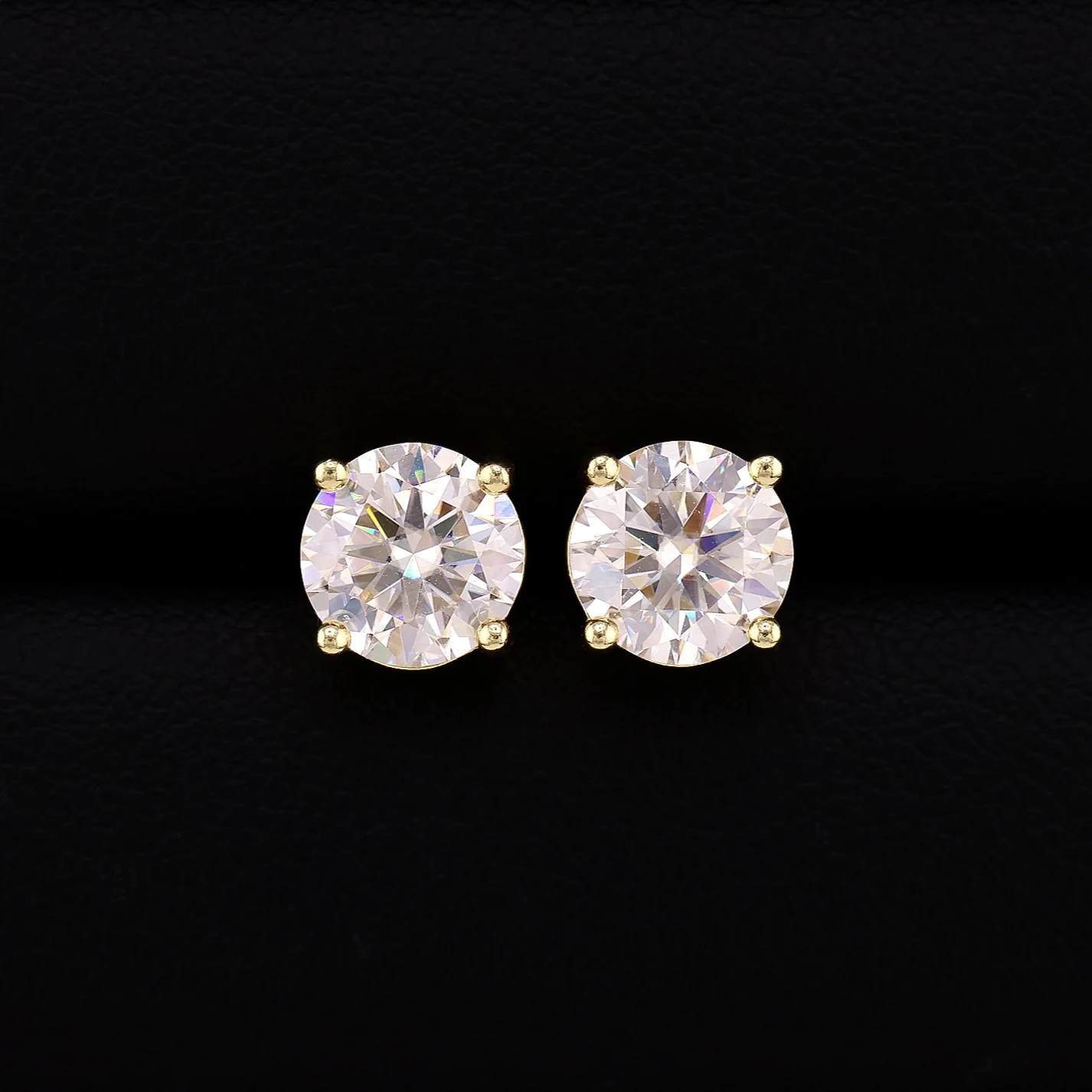 VVS Moissanite Round Cut Stud Earrings - Gold over 925 Silver - Image 4